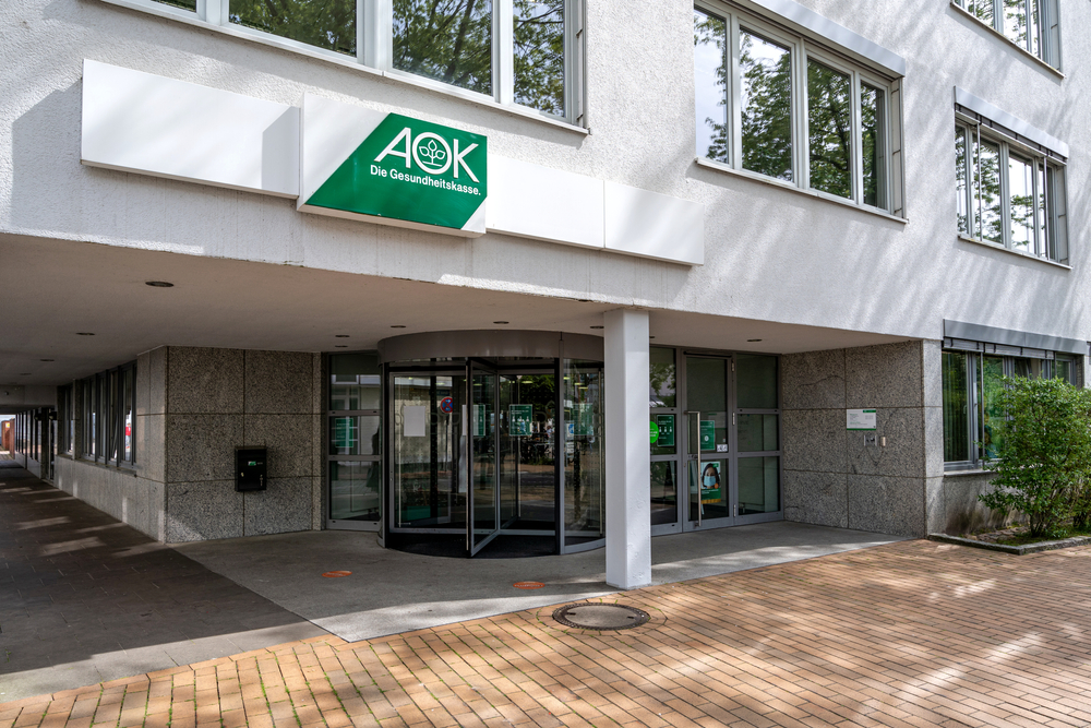 Außenansicht einer regionalen Filiale der AOK Krankenkasse